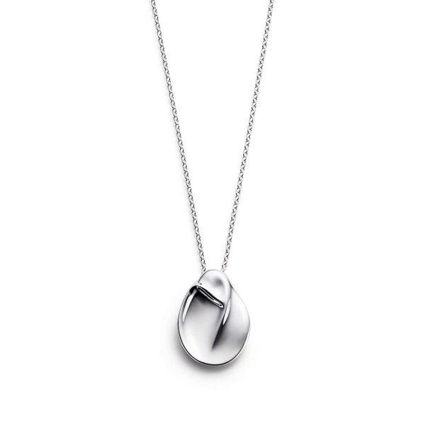 Madonna Pendant
